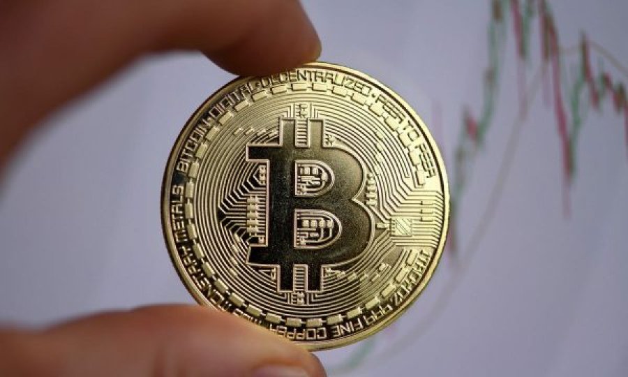  “Fluturon” vlera e Bitcoin-it, arrin nivel rekord 