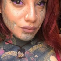 Për pak humbi shikimin si pasojë e një tatuazhi, por nuk bëhet pishman