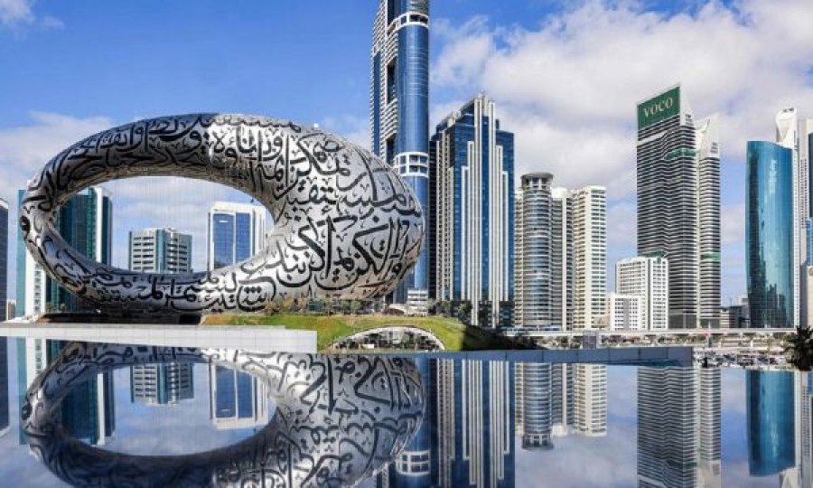 Dubai përgatit “flotën” e taksive robotë