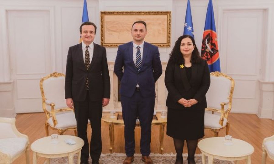 Albin Kurti dhe Vjosa Osmani emërojnë drejtorin e ri të AKI-së 