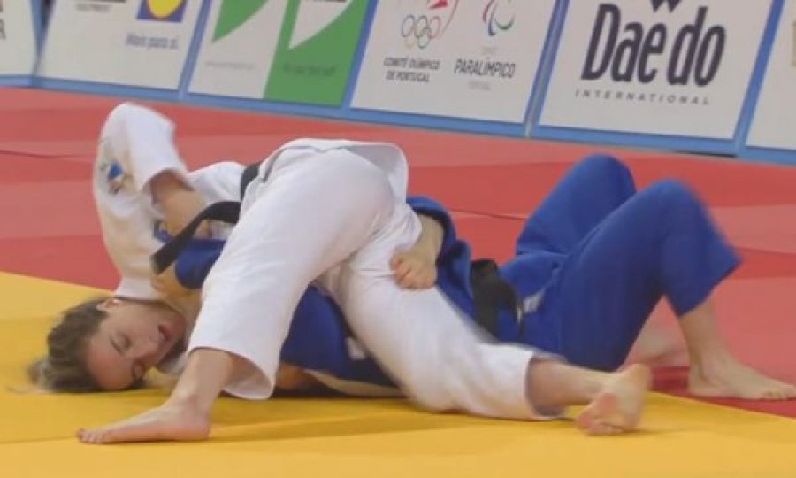 Distria Kransiqi fiton me “ippon” dhe kualifikohet në gjysmëfinale