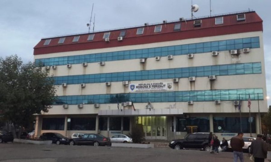  Dosja e prokurorisë për tetë zyrtarët e arrestuar në Ferizaj, iu konfiskohen rreth 18 mijë euro 