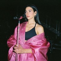 Ky po që është sukses! Dua Lipa futet në histori dhe s’mund të ishte më e lumtur se kaq