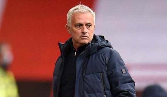 Tottenhami e shkarkon Jose Mourinhon, pak ditë para finales kundër Man City