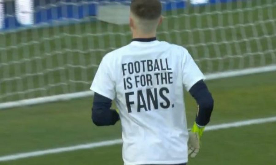 Leeds me fanella kundër Superligës para ndeshjes me Liverpoolin