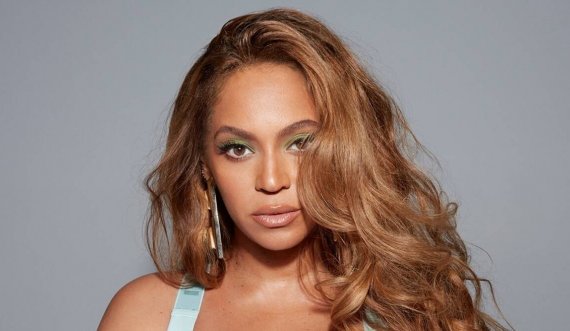 Beyonce fotografohet në Miami dhe mahnit fansat me veshjet 