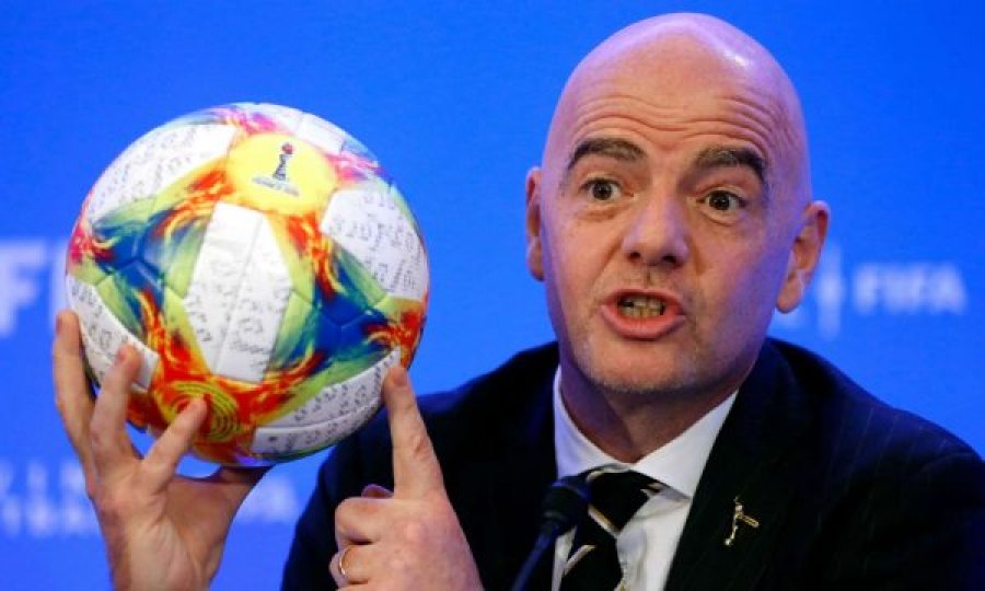 Çartet  keq presidenti i FIFA-s  me reagim të ashpër: O rrini, o shkoni, por do t’i vuani pasojat