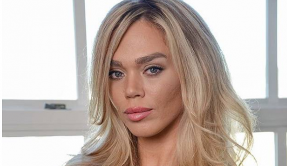 Ishte modele, por tani jeton në rrugë duke gjetur ushqim në 'bërllog'