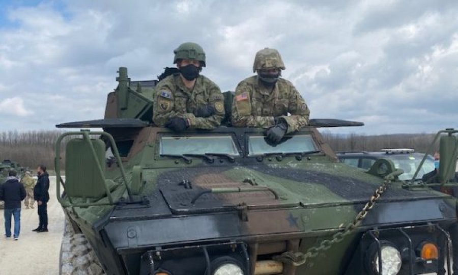  Ushtria amerikane trajnon FSK-në për përdorimin e mjeteve të blinduara ushtarake 