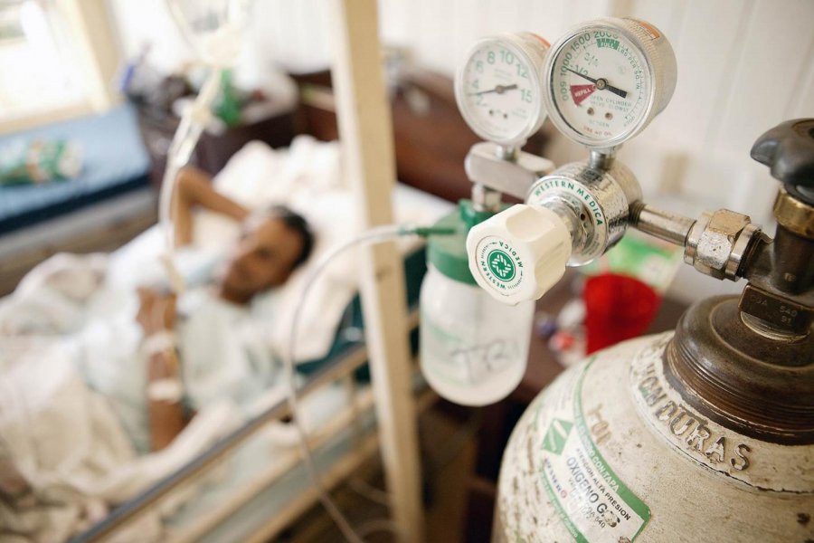 Tmerr, 22 pacientë vdesin nga mungesa e oksigjenit në spital