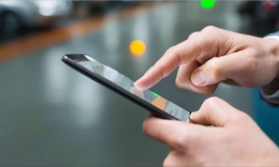Gruaja humbet 32 milionë dollarë nga një mashtrim telefonik