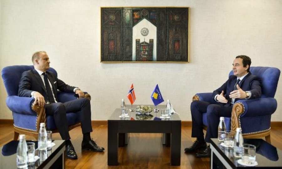 Kryeministri Kurti dhe ambasadori i Norvegjisë nënshkruajnë memorandum mirëkuptimi