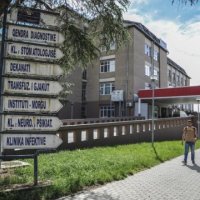 Një grua në krye të SHSKUK, kjo është mjekja që mori kryesimin e Bordit të Shërbimit Spitalor