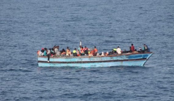 Përmbytet anija, dyshohet për 120 imigrantë të vdekur afër Libisë