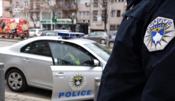 Lajmërojeni menjëherë policinë nëse e shihni këtë person