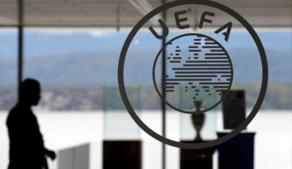 Reagon UEFA, pas akuzave se i ndaloi flamujt e ylberit në zonën e tifozëve në Budapest