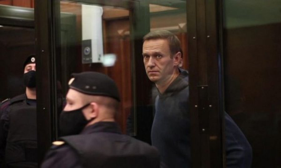 Navalny ndërpret grevën e tij një javore të urisë