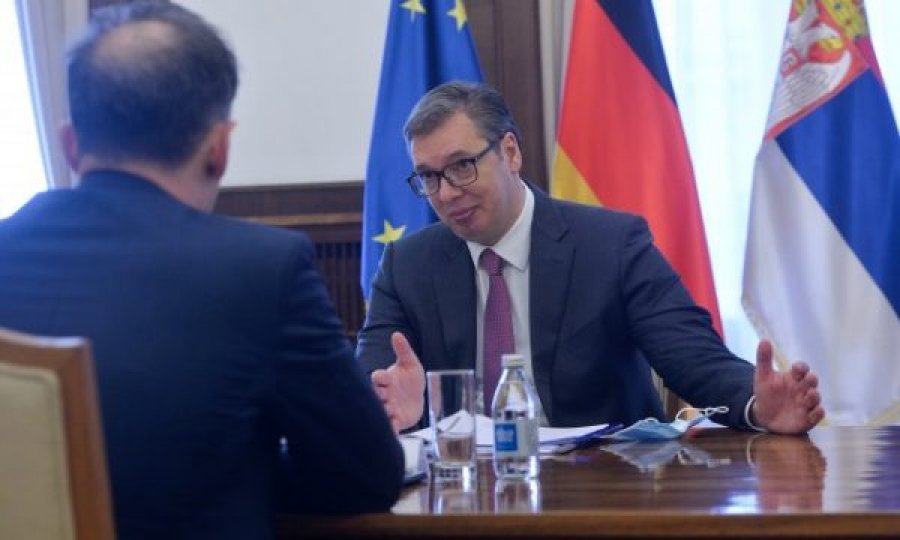 Vuçiq pas takimit me Maas: Jemi të gatshëm për dialog, kërkojmë kompromis