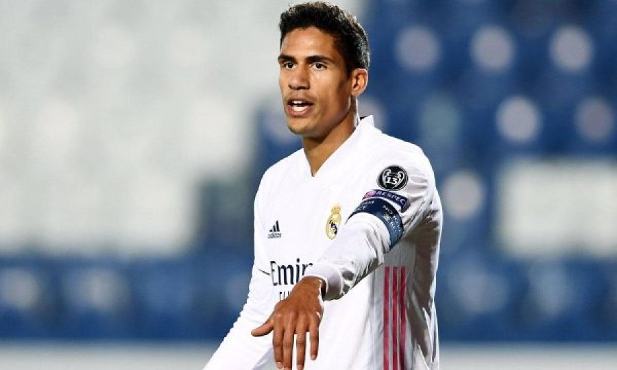 Varane preferon Man Unitedin para PSG-së