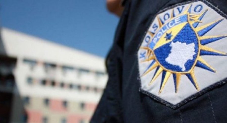  Ndodh në Gjakovë: Po ua shqiptonte gjobën, dy persona e bëjnë për spital një polic 