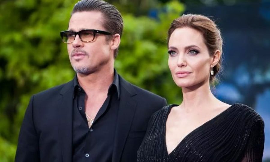 Angelina Jolie rrëfen se si divorci me Brad Pitt e dëmtoi karrierën e saj