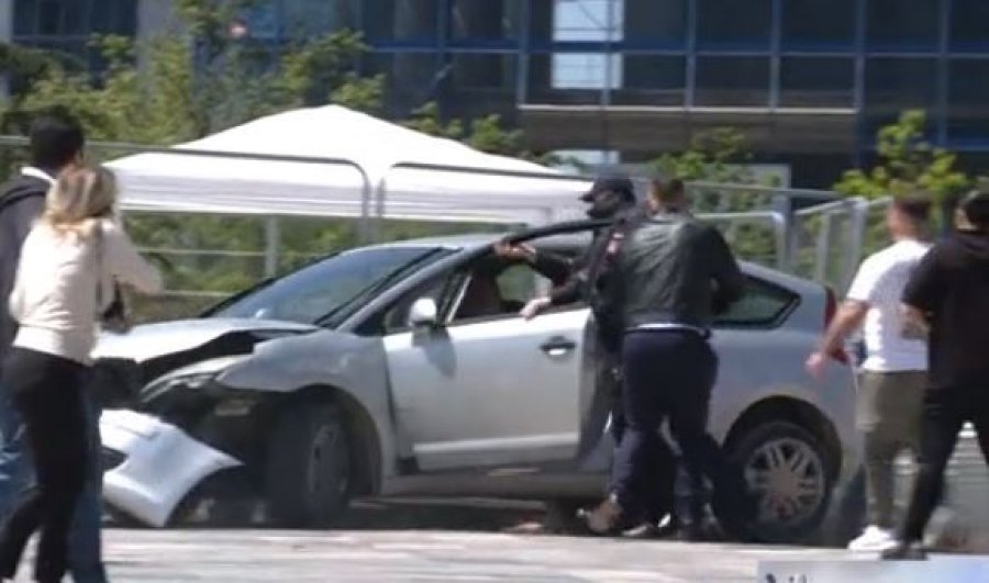  Ish-ministri Bajram Hasani rrëfen tmerrin e përjetuar në Tiranë: Ka mundur të na godasë vetura 