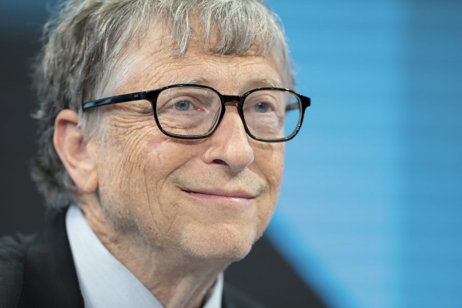  Bill Gates: Në fund të vitit 2022 kthehemi në normalitet 