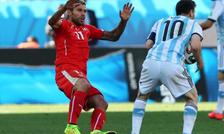 FIFA e kujton momentin kur Messi “ia humb topin” Behramit