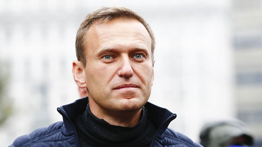 Homazhe për Alexei Navalnyn edhe te Zyra Ndërlidhëse e Rusisë në Prishtinë