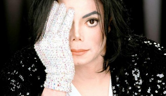 Michael Jackson është gjallë? (Foto)