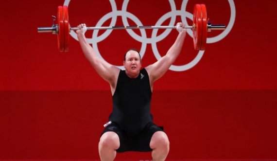 Atletja e parë transgjinore në Lojërat Olimpike eliminohet në rrethin e parë të peshëngritjes