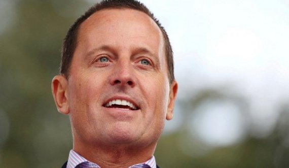 Në mes të Beogradit, Grenell këndon: Bella ciao