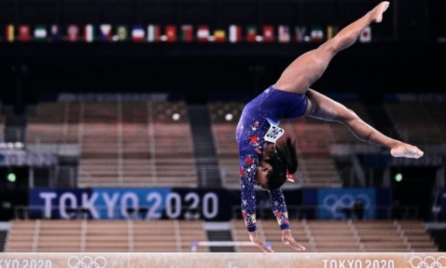 Rikthehet Simone Biles, vendos të garojë në finalen e traut të ekuilibrit