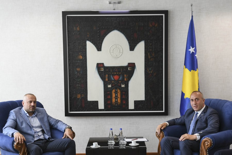 Ish-eprori i lartë i UÇK-së “gozhdon” Haradinajn në akuzat kundër Kurtit, ja zbulon prapaskenat e takimit me Milan Radojiciçin