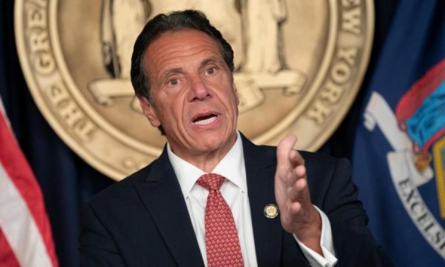 Guvernatori i Nju Jorkut “ka ngacmuar seksualisht disa gra”