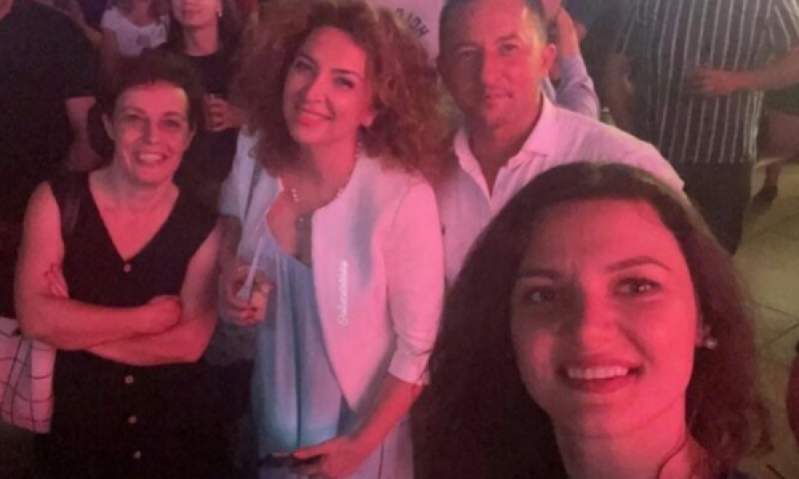 Albena Reshitaj shoqërohet gjatë mbrëmjes me ministrat e Kurtit dhe deputetët e VV’së