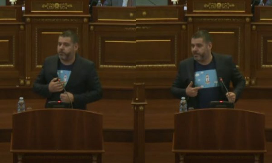  Deputeti i PDK-së me raketë në bluzë, ironizon me Kurtin: Për tre muaj ky eci përpjetë 