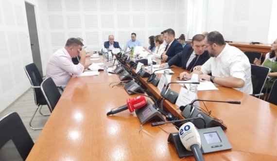  Komisioni procedon propozim vendim e Qeverisë për bordin e fundit të AKP-së 