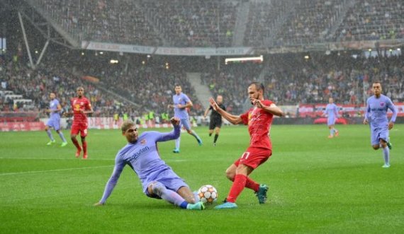 Salzburg e mposhti Barcelonën me një gol në fund të ndeshjes