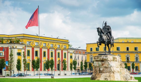 Shqipërisë i duhet DEFINITIVISHT një lëvizje e re qytetare!
