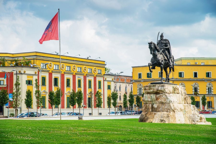 Shqipërisë i duhet DEFINITIVISHT një lëvizje e re qytetare!