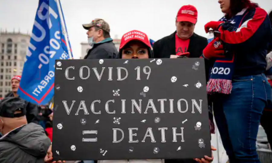 Amerikanët e pavaksinuar besojnë se vaksinat janë më të rrezikshme se Covid-19