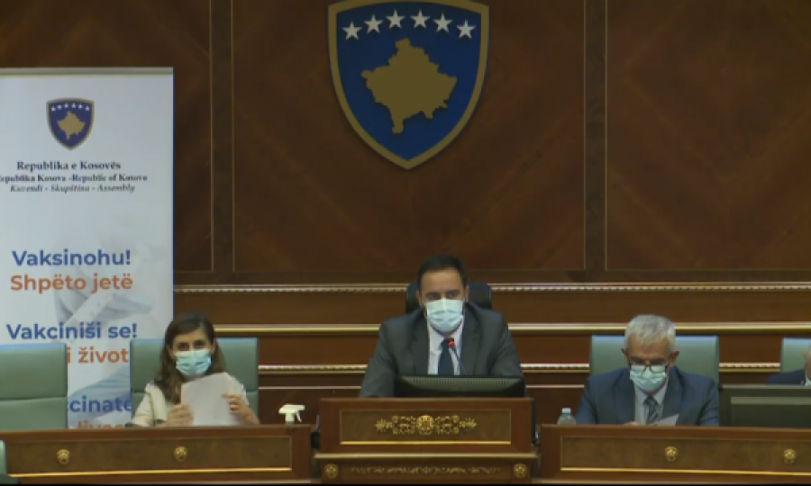  Vazhdon seanca e Kuvendit, Glauk Konjufca u bën thirrje qytetarëve për vaksinim 