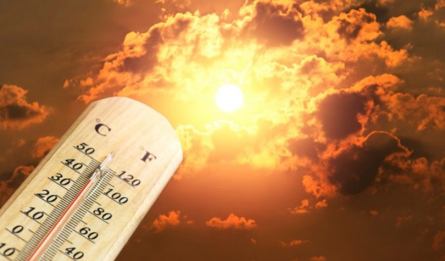 Në këtë vend temperatura arrin deri në 44 gradë celcius