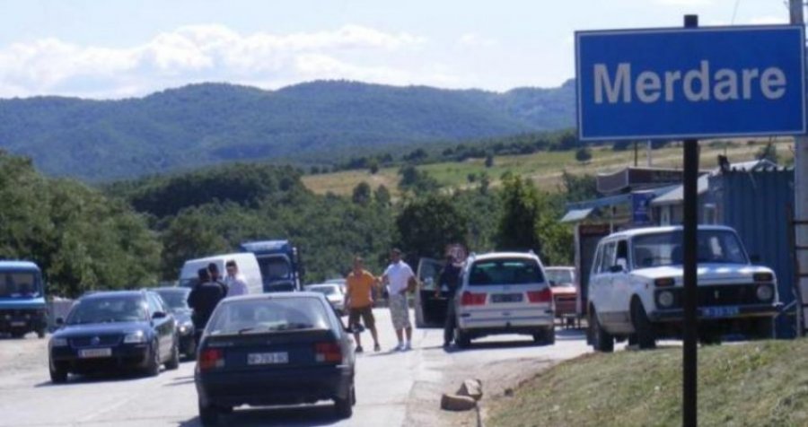 Pritje të gjata në Merdar për të hyrë në Kosovë 