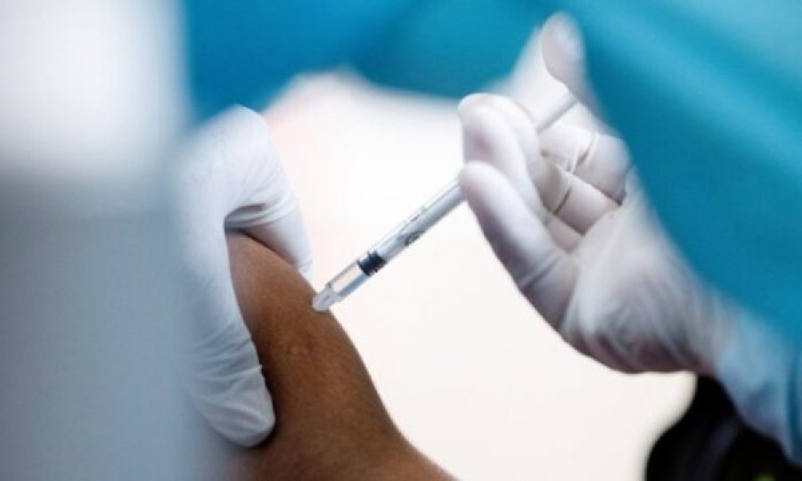 Mbi 80 mijë qytetarë në Serbi marrin dozën e tretë të vaksinës anti-Covid