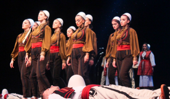 Ansambli nacional shkëlqeu në koncertin dhe në premierën “Vallja e paqes” 