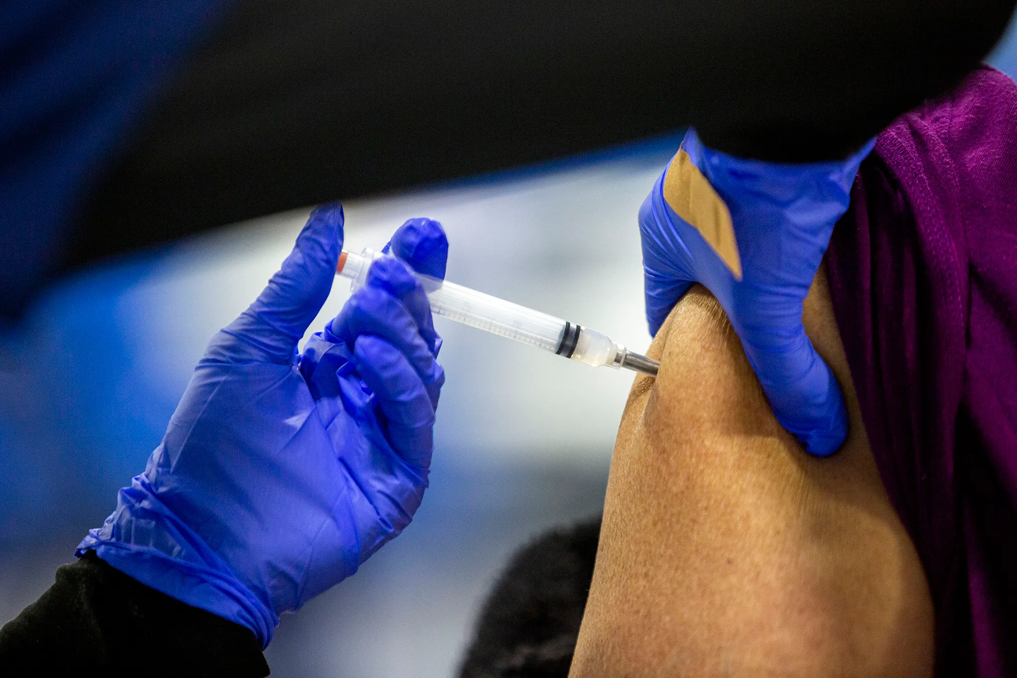  Pse ka ndryshime të mëdha mes personave të vaksinuar dhe të pavaksinuar kur infektohen me Covid 