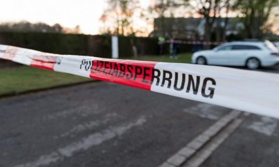  Kamioni e goditi autobusin në Gjermani, një i vdekur dhe disa të lënduar 