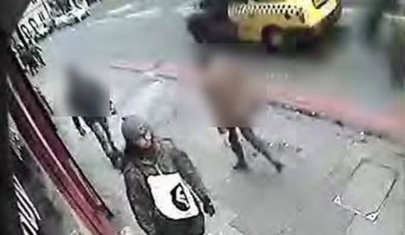  Publikohen pamjet se si u ekzekutua terroristi qe plagosi dy kalimtarë 
